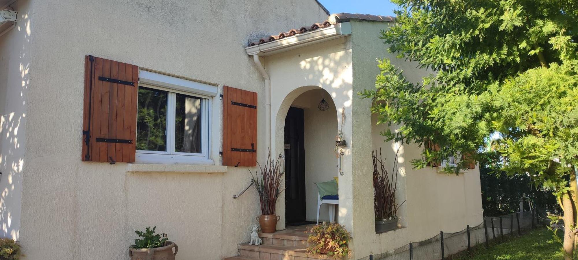 Maison T2 Avec Petit Jardin Dans Impasse Calme バイヤルグ エクステリア 写真