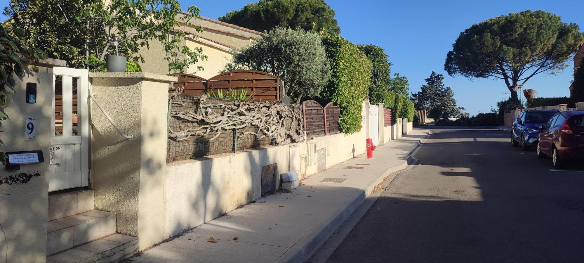 Maison T2 Avec Petit Jardin Dans Impasse Calme バイヤルグ エクステリア 写真