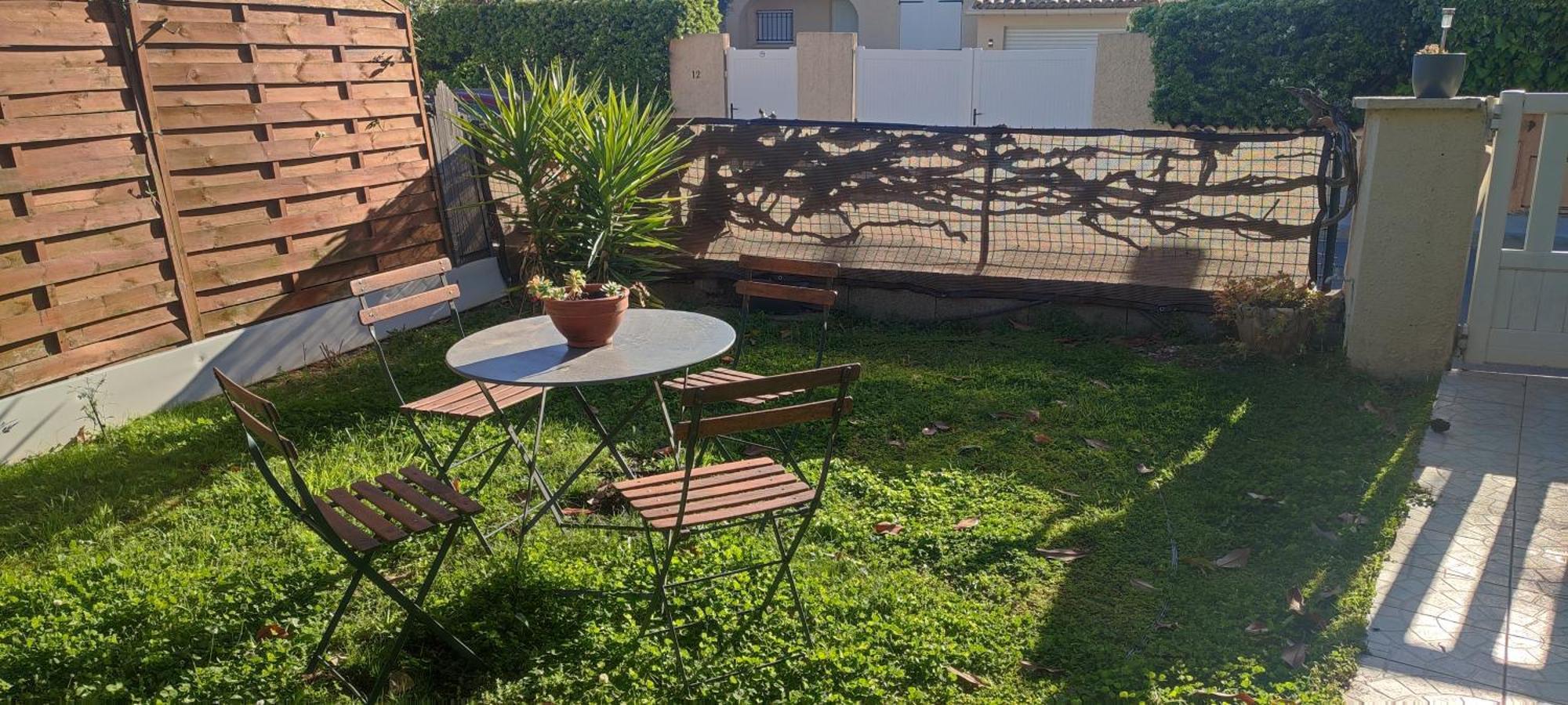 Maison T2 Avec Petit Jardin Dans Impasse Calme バイヤルグ エクステリア 写真