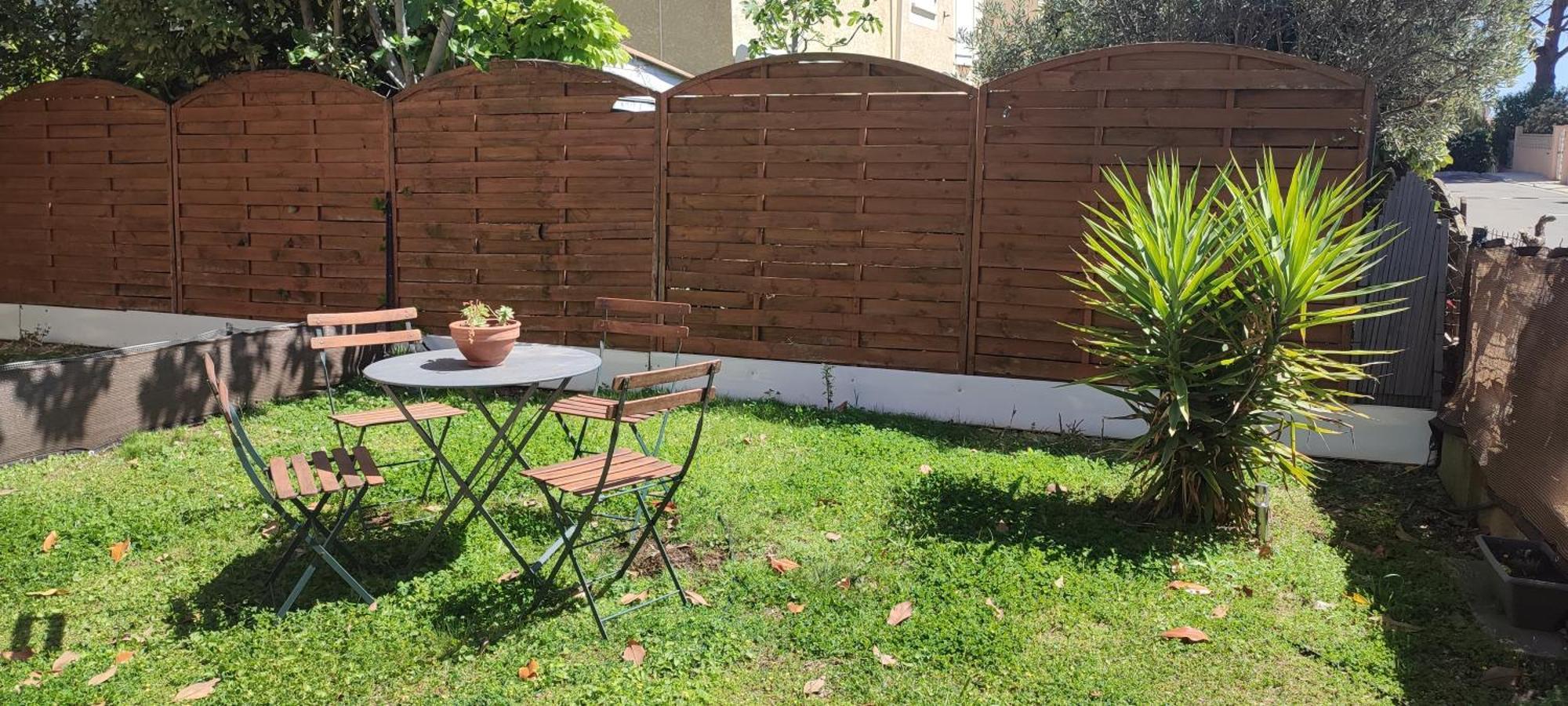 Maison T2 Avec Petit Jardin Dans Impasse Calme バイヤルグ エクステリア 写真